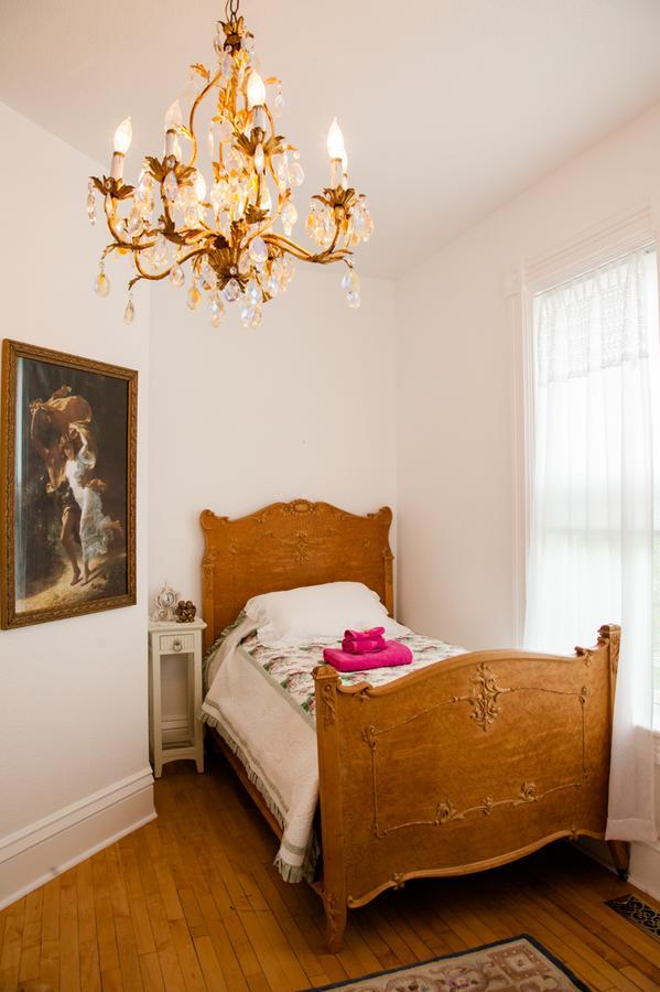 Somewhere In Time Hotel Huntley ภายนอก รูปภาพ